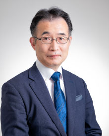 岡 栄一取締役 運用本部長 マザーファンドの運用を担当するファンドマネージャー